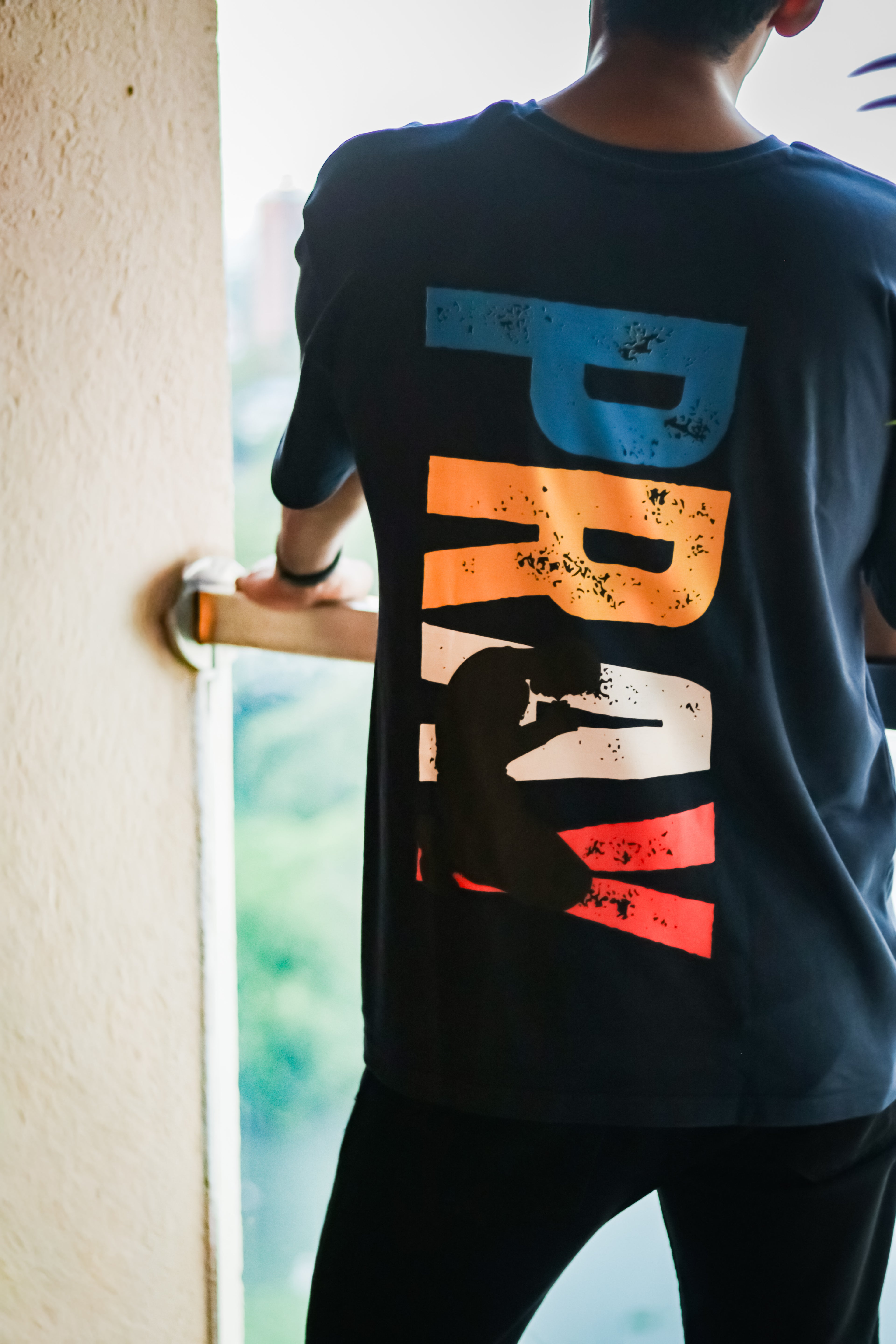 PRAY – Oversized Faith Tee